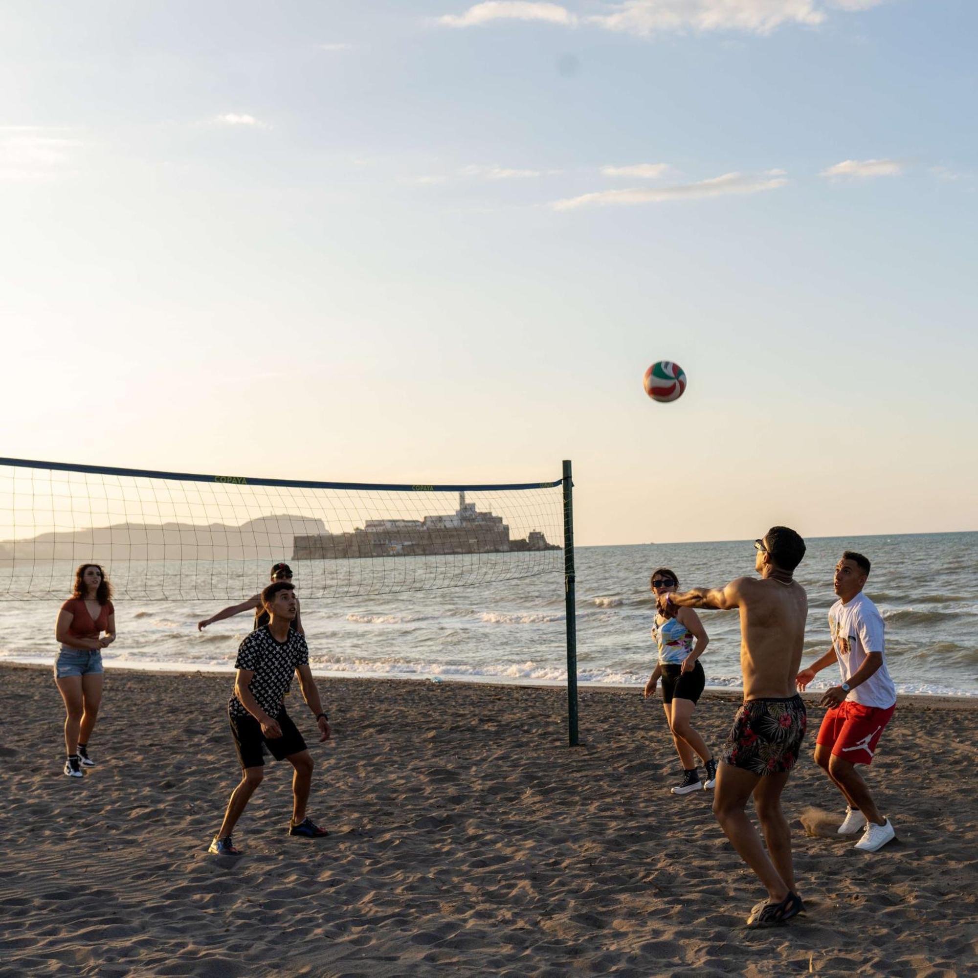 Radisson Blu Resort Эль-Хосейма Экстерьер фото Beach football in Dubrovnik